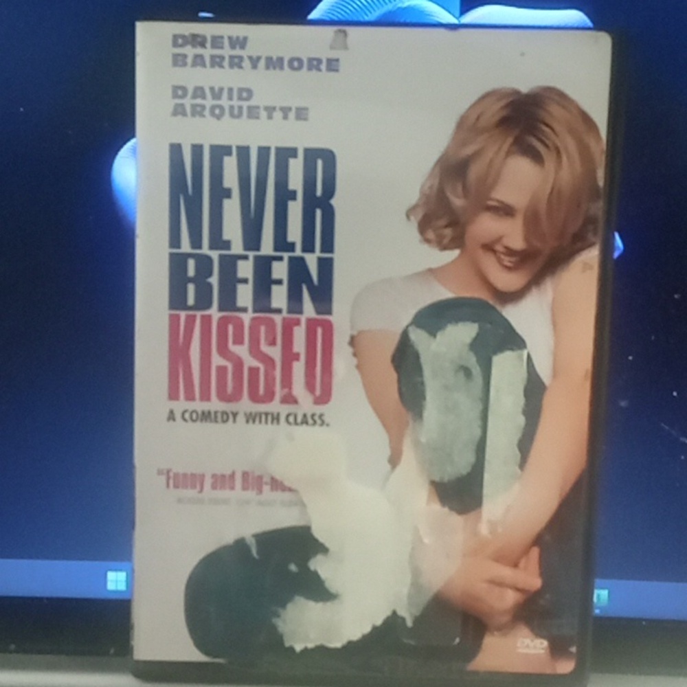 Never been kissed DVD see full description (SKU DVD box 2)